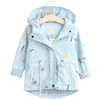 Filles bébé fille coupe-vent veste enfants fleur broderie à manches longues à capuche coupe-vent veste automne printemps enfant veste LJ201017