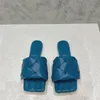 2022 فستان مسطح البغال Lido Slides الزفاف النسائي الصنادل نساء السيدات SPIPER Square Square Sexy knit Qualit