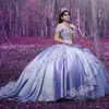Lavande Robe De Bal Sweet 16 Robes De Bal De L'épaule 2021 Floral Applique 3D Fleurs Perlée Satin Vestiods De Quinceanera Robe De Mode