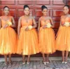 2021 robes de demoiselle d'honneur courtes orange une ligne une épaule thé longueur une ligne sur mesure plus la taille demoiselle d'honneur robe de soirée de mariage africain