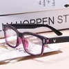 Mode solglasögon ramar 2021 fyrkantiga glasögon ram receptglasögon glasögon optiskt varumärke öga för män / kvinnor nitar v