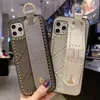 고급 헤드 레이어 Cowhide Rivet 디자이너 iPhone 12 12Promax 12Pro 11 11Promax XS Max Huawei M6111227 용 톱런 손목 스트랩 케이스.