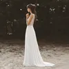 Abiti da sposa in chiffon senza maniche con doppie cinghie stile country Abiti da sposa Boho Beach con schiena nuda su misura