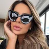 Occhiali da sole firmati Fashion Oversize Cat Eye Women Designer Sexy Ladies Occhiali da sole Vintage Cateye Eyewear per donna Oculo EXT1