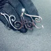 Cores de prata de ouro CZ diamante gelado para fora letra artística cursiva Colar de pingente de nome personalizado para mulheres homens com corrente de corda 24 polegadas