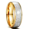 Bröllopsringar 2022 Trendig 8mm guldfärg Tungsten Kolfiber för män Meteorite Cubic Zirconia Inlagda rostfritt stålförlovning
