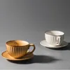 Vintage kaffekopp med tefat retro grov keramik kaffemugg set