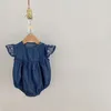 幼児の花のロンパース夏の赤ちゃんの女の子綿デニム刺繍入りスリーブジャンプスーツかわいい生まれたばかりのカジュアルな片手服C6787