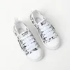 A1 Kinderschoenen Hoge kwaliteit Zwart Wit Schoenen met Doos Jongens Meisjes Sneakers Running Walking School Schoenen Kids Gift Ideas