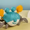 Tecknad badleksaker badande vattenleksaker 0-12 månader Clockwork Dabbling Crab Cable Baby Shower Games för barn Lär dig att gå krabbor LJ201019