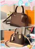 أحدث أكياس الأزياء، حقيبة كتف الرجال والنساء، حقائب اليد، حقائب الظهر، crossbody، pack.wallet.fanny حزم أعلى جودة 0L013