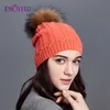 ENJOYFUR cappelli invernali per le donne Twist-tipo cashmere cappello lavorato a maglia femminile berretti ragazza gorro moda spesso caldo pompon berretti Y201024