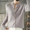 Snaoutofit Camisola das Mulheres, Cardigan de lã de pescoço redondo, Base de malha, cor sólida, versão coreana, jaqueta solta, preço especial 211221