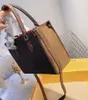 Borse a tracolla di lusso Borsa a tracolla da donna Borse di alta qualità Borsa a tracolla in pelle stilista di moda Shopping casual Lettera d'affari Fiore marrone