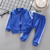 Primavera Otoño Niños Ropa activa Traje Bebé Niños Niñas Bolsillo Cremallera Chaqueta Pantalones 2 Unids / set Ropa para niños pequeños Chándales LJ200831