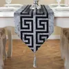 Chinês moderno simples corredor de mesa clássico retro preto e branco vermelho pano de mesa de chá moda decoração de casamento bandeira 4183170