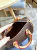 20ss designer de luxo mulheres bolsas de moedas moda sacos clássico carta metálica arte causcal zíper travesseiro senhora bolsas carteira