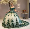 2023 Hunter Green Nude Prom Sweet 16 Dresses Ball Gown Floral 3D Flowers Pärlor Täckade av axeln Quinceanera Dress Plus Siz236C