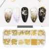 12 rutnät Mixed Style Metal Rivet Nail Art Moon Star Gold Metal Rivet Studs 3D DIY Charm Decoration Tillbehör Smycken Glitter Manicure Studs
