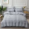 100% Bomull Pastoral Blomma Tryckt 4PCs Sängkläder Plaid Stripe King Size Duvet Cover Set Single Double Queen Soft Bed Sheets C0223