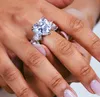 2021 Alla hjärtans daggåva till flickvän Rosa vit CZ Iced Out Bling Full Heart Zirconia Band Wedding Engagement Ring