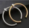 Produttori di bracciale in acciaio inox a forma di C Personalizza il commercio estero gioielli all'ingrosso di gioielli transfrontalieri europei e americani
