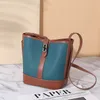 HBP Popular Explosion Bag 2022 Stor-kapacitet High-end Fashion One-Shoulder Contrasting Real Leather Messenger Bucket Väskor