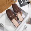 Senhoras Primavera e Verão New Baotou Semi-Slipper Sandálias Casuais Moda Outdoor Wear Size Mueller Sapatos X1020