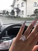Handgjorda droppar Simulerade diamantringar Finger Luxury Baguette 925 Sterling Silver Wedding Engagement Rings uppsättning för Women Gemstone J259E