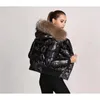 Punk Dames Winter Red Down Cotton Jacket Fashiony Glanzen Zwart Big Hooded Dikke Shiny Loose Big Fur Warm Parkas Lady Coat 201126