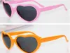 Moda Aşk Kalp Şekli Çok renkli Güneş Plastik Parti Gözlük Çerçevesi UV400 Ucuz Güneş Gözlükleri