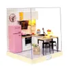 1:24 Ahşap Dollhouse Minyatürleri DIY Mutfak Kiti Toz Kapağı LED Işık Ile LJ201126
