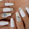 Falska naglar salong perfekta konstgjorda naglar 3d rhinestones dekorativa vita naken faux ongles långa ballerina trapezoid tips 220225