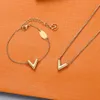 Elegant Necklace Bracelet Wedding Pendants Suit Man Woman Unisex Chain Bracelets Necklaces Letter Design Jewelry High Quality