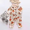 Kinderpyjama set lente baby jongen meisje kleding casual nachtkleding kinderen cartoon tops + broek toddler kleding s 211224
