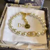 Designer Schmuck Perlen Stränge Armband für Frauen Neue Mode Hand Dekoration Brief Perle Armband Frauen Messing