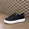 2021 chaussures décontractées pour hommes femmes, design de mode de haute qualité, repose-pieds, cuir respirant en relief, noir et blanc, taille 38-45