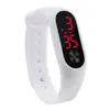 Boys Girls Kids Kids Students Sport Digital LED Watches New Mens Womens Outdoor Band Band Gift Watche9203813