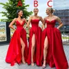 라인 붉은 들러리 드레스 2020 층 길이 측면 슬릿 웨딩 게스트 드레스 새틴 저렴한 신부 들러리 가운