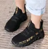 Black Kids Running Sneakers Mesh Tennis Sport Shoes para meninos Casual Casual Casual Firldable Girls4820725