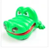 Kreativ Praktisk Jokes Mouth Tand Alligator Hand Barnleksaker Krokodil Game Classic Biting Finger Family Games WVT0103