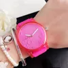 Модные кловерные Quartz Watches Watches for Women Men Men Unisex с 3 листами в стиле листья Dial Silicone Band Watch Ad225787506