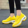 2022 Kvinnor Running Shoes Andningsbara Casual Shoes Outdoor Light Vikt Sport Walking Sneakers Tenis Feminino Lace-up Traienrs för Womans