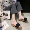 Pantoufles style féerique pour femmes, polyvalentes et cool, nouvelle mode, avec nœud, sandales rouges en filet, X1020, 2020