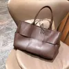 2021 Gaoding New Cowhide Woven Tote Bag Large Capacity Fashionable Hand Simple Lattice Manual Armpit