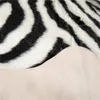 Imitacja zwierząt Skóra Dywan Niepoślizgowa Krowa Zebra Paski Obszar Dywany Dywany do Domu Salon Sypialnia Mata podłogowa 201225