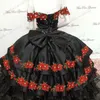 Yeni Tasarımcı Siyah Mexcian Balo Quinceanera Elbiseler Dantel Aplikler Ruffles Etek Organze Tatlı 16 Elbise Balo Elbise Vestido De 15 Anos