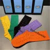 Kutu 2021 Mens Designer Socks Luxe Sports Winch Feat Mektubu Baskılı Kadınlar Tiger Wolf Head Wild Sock Nakış Pamuk Pamuk Çağrı 215c