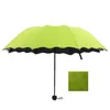 Parapluie de dames'sunshine fleurs dans l'eau change de couleur parasol parapluie triple pli en caoutchouc noir crème solaire UV femme parapluies 201112