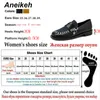 Aneikeh PU Appartamenti Oxford 2020 Moda Per il tempo libero Patchwork Colori misti Cucito Retro Decorazione in metallo Scarpe per le donne Primavera / Autunno C0129